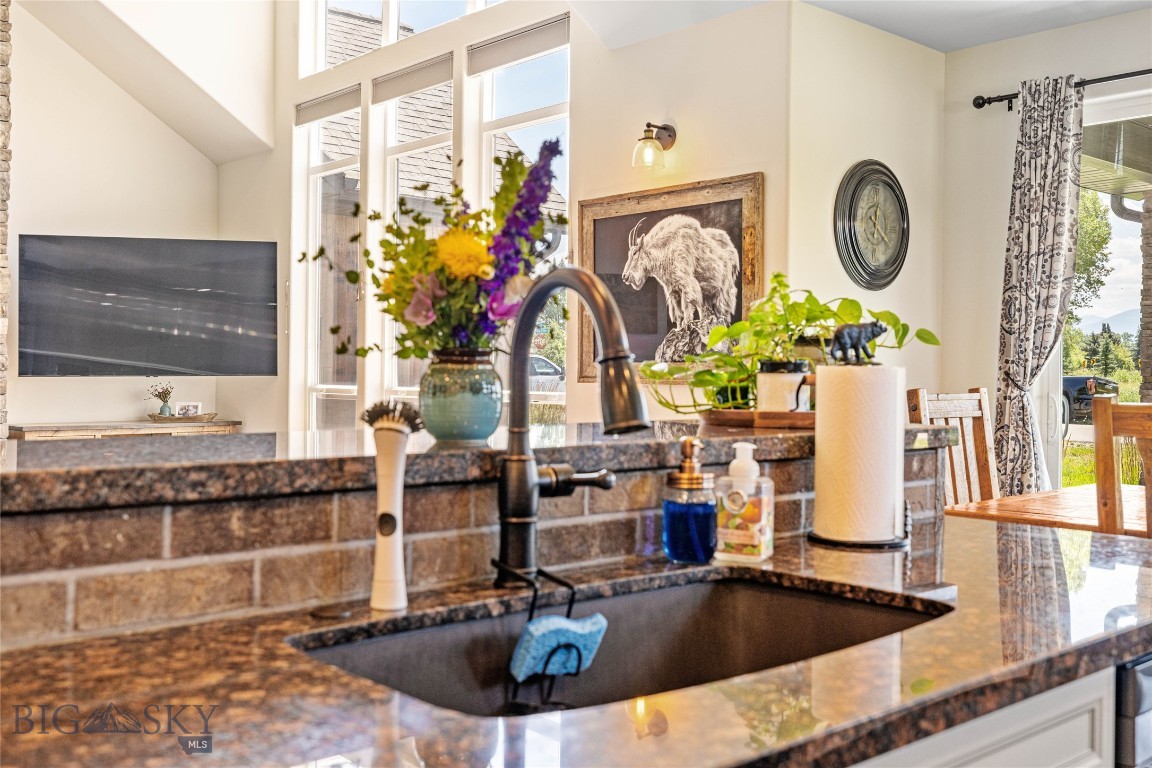 31 Coolwater Way