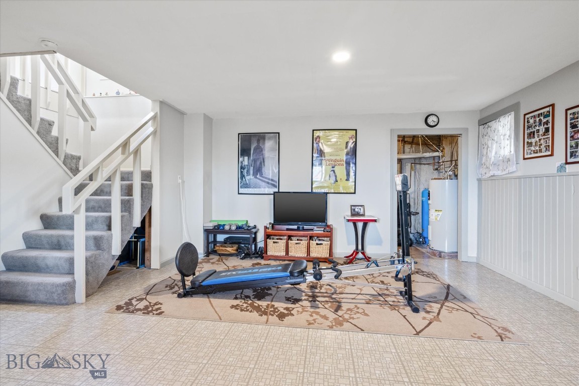 6285 Elkhorn