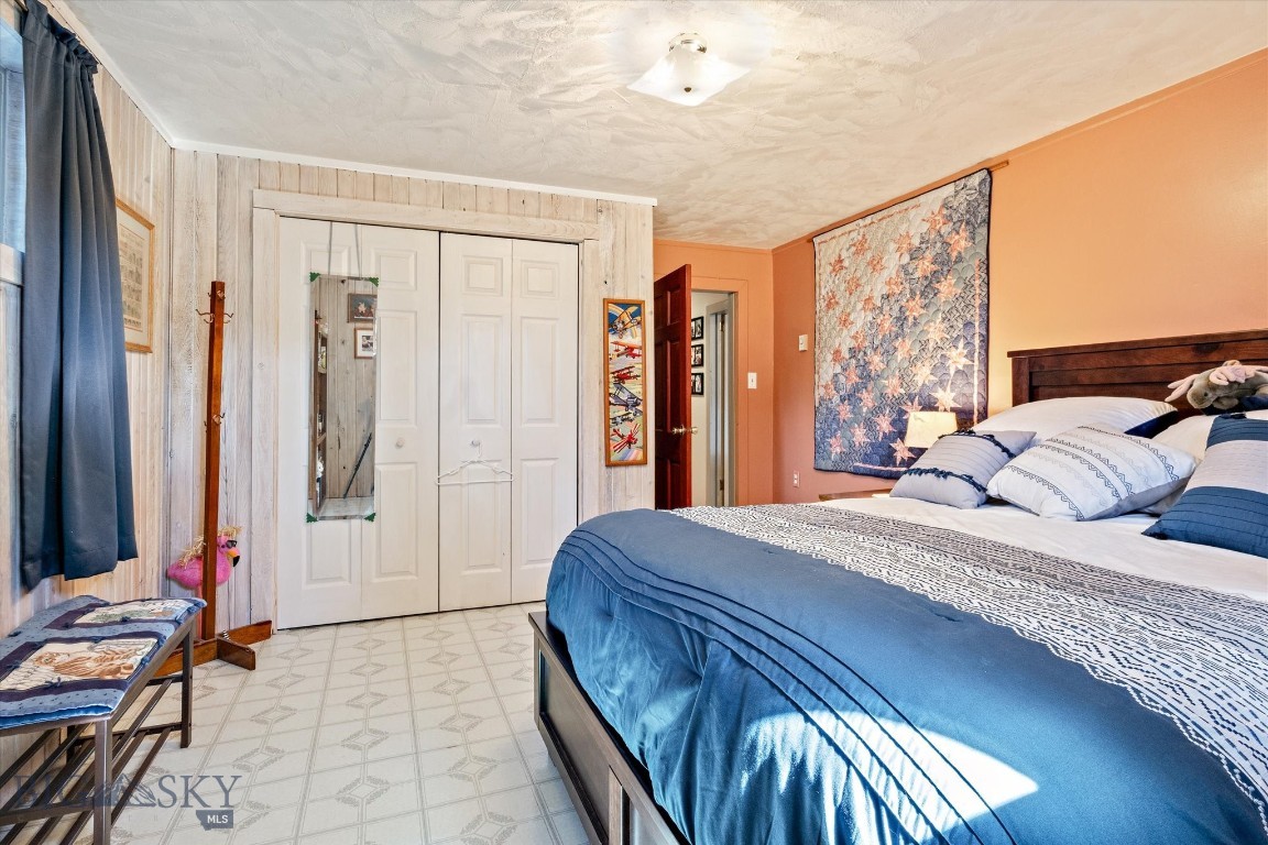 6285 Elkhorn