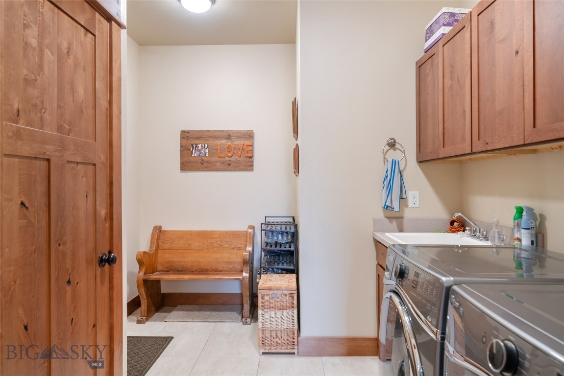 890 Flanders Creek Avenue