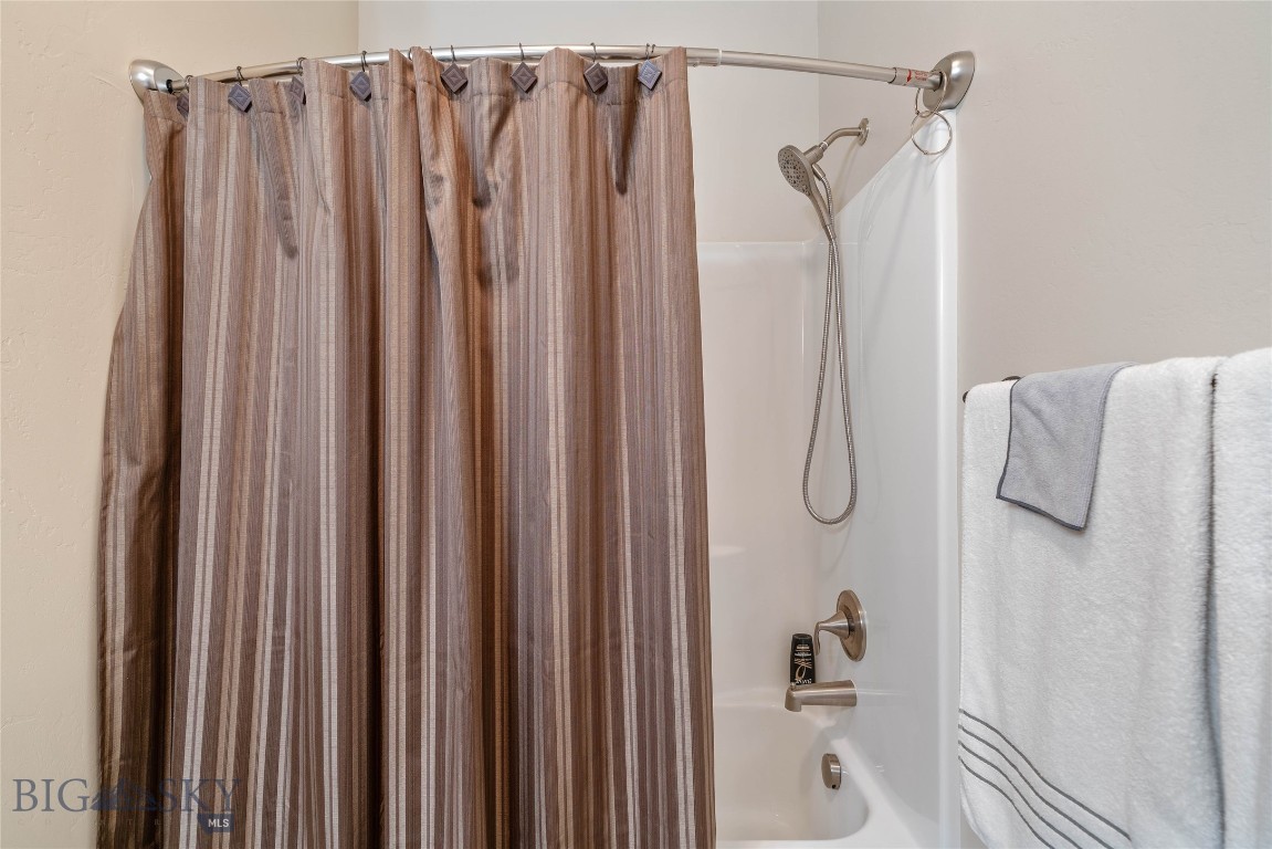 890 Flanders Creek Avenue