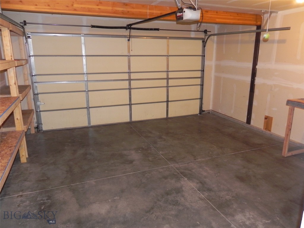 1125 N River Rock 3