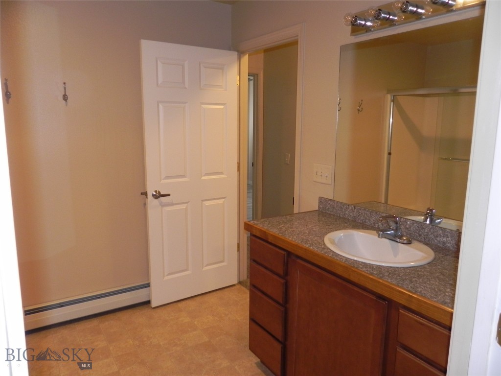 1125 N River Rock 3