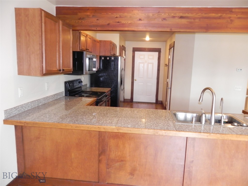 1125 N River Rock 3