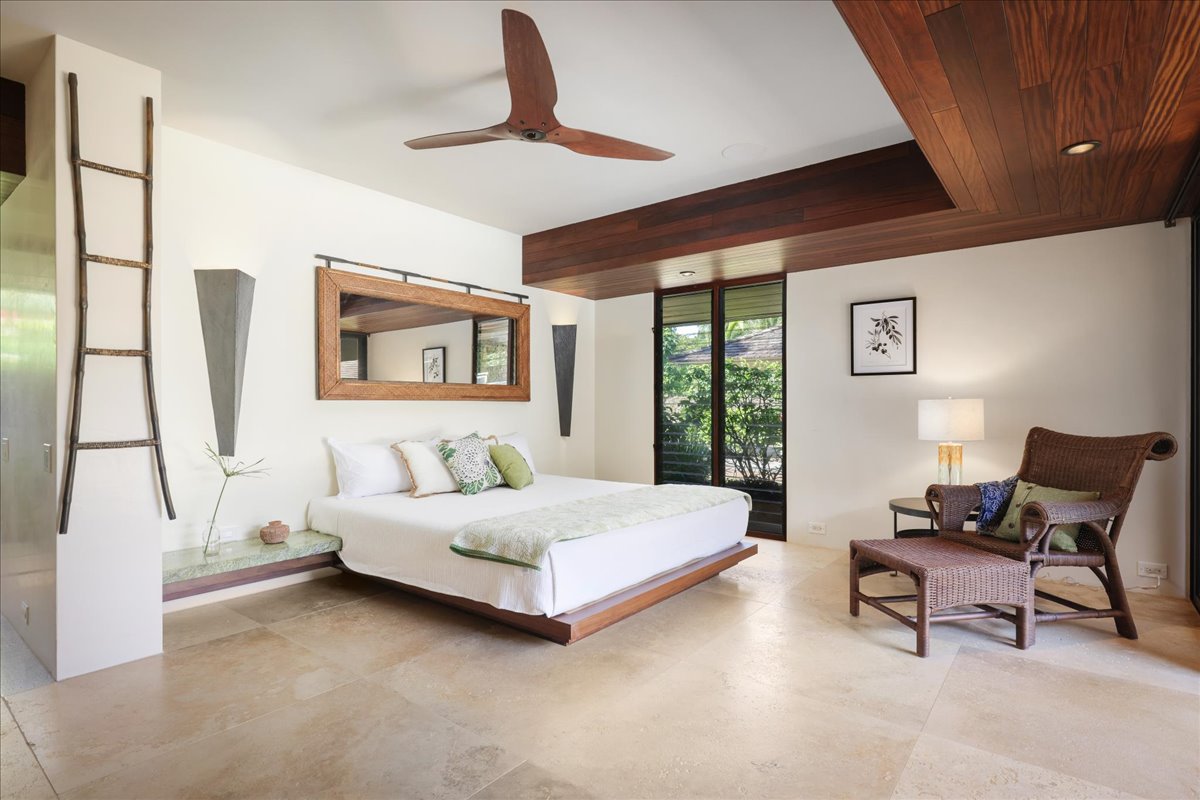 4277-C ANINI VISTA DR