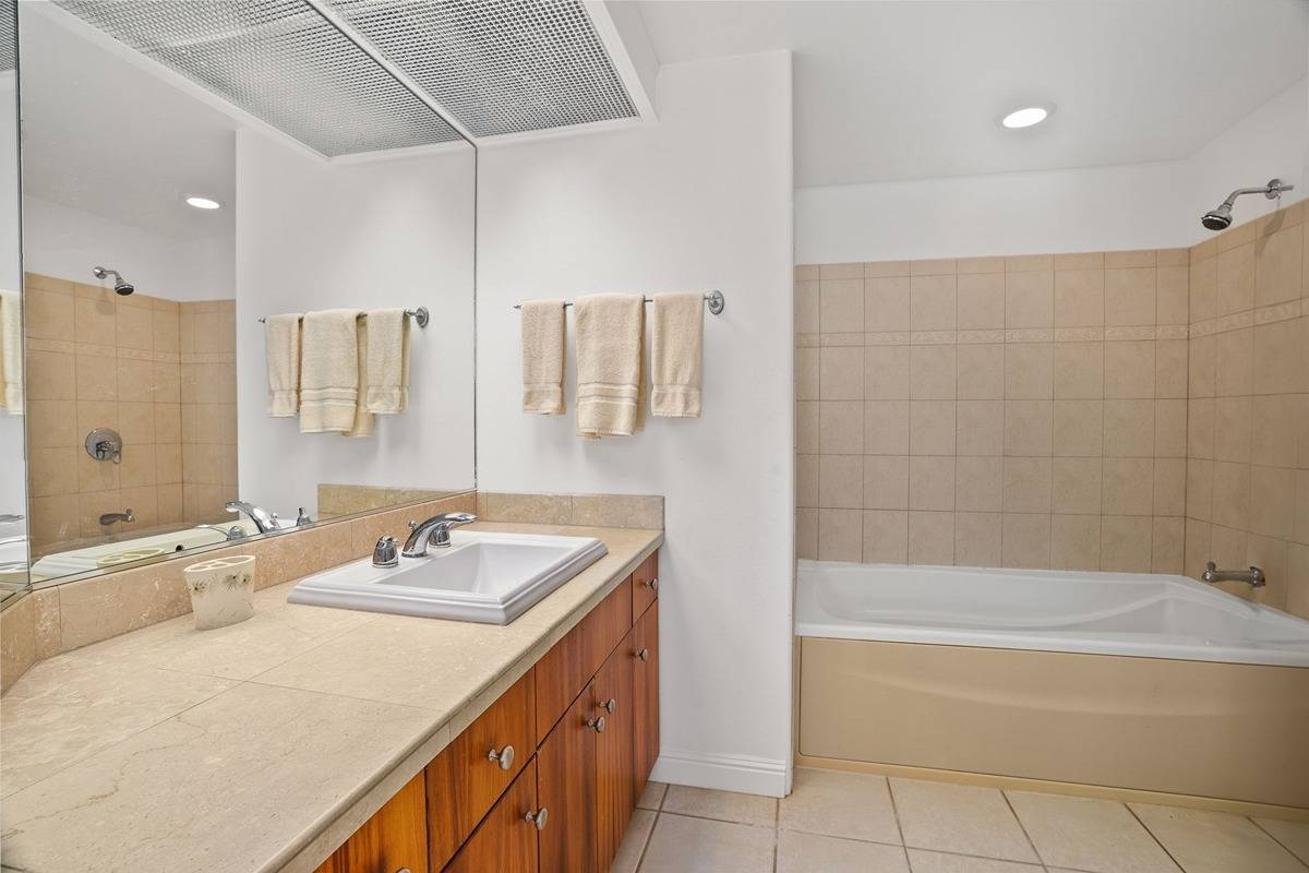 4141 LEI O PAPA RD 8