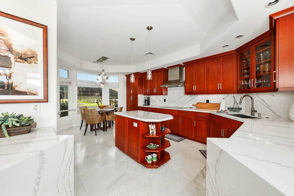 4100 QUEEN EMMA'S DR 13