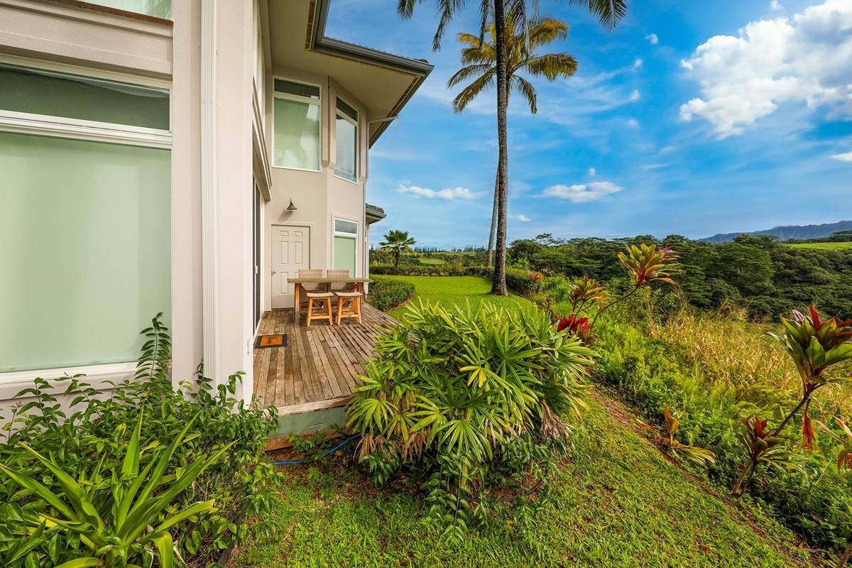 4100 QUEEN EMMA'S DR 13