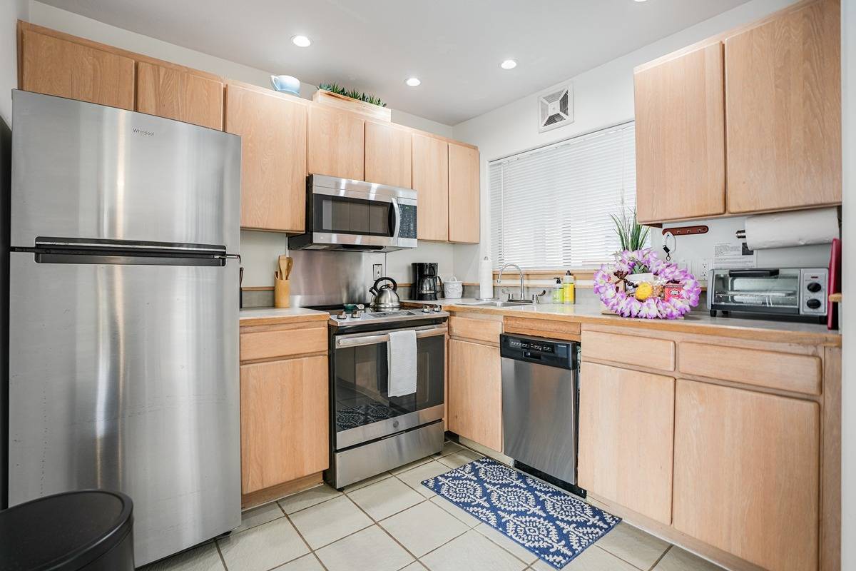 3700 KAMEHAMEHA RD B8