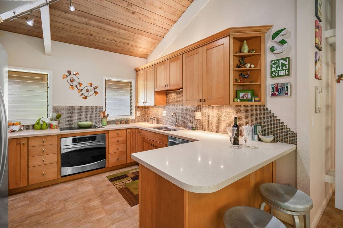 4701 KAWAIHAU RD J202