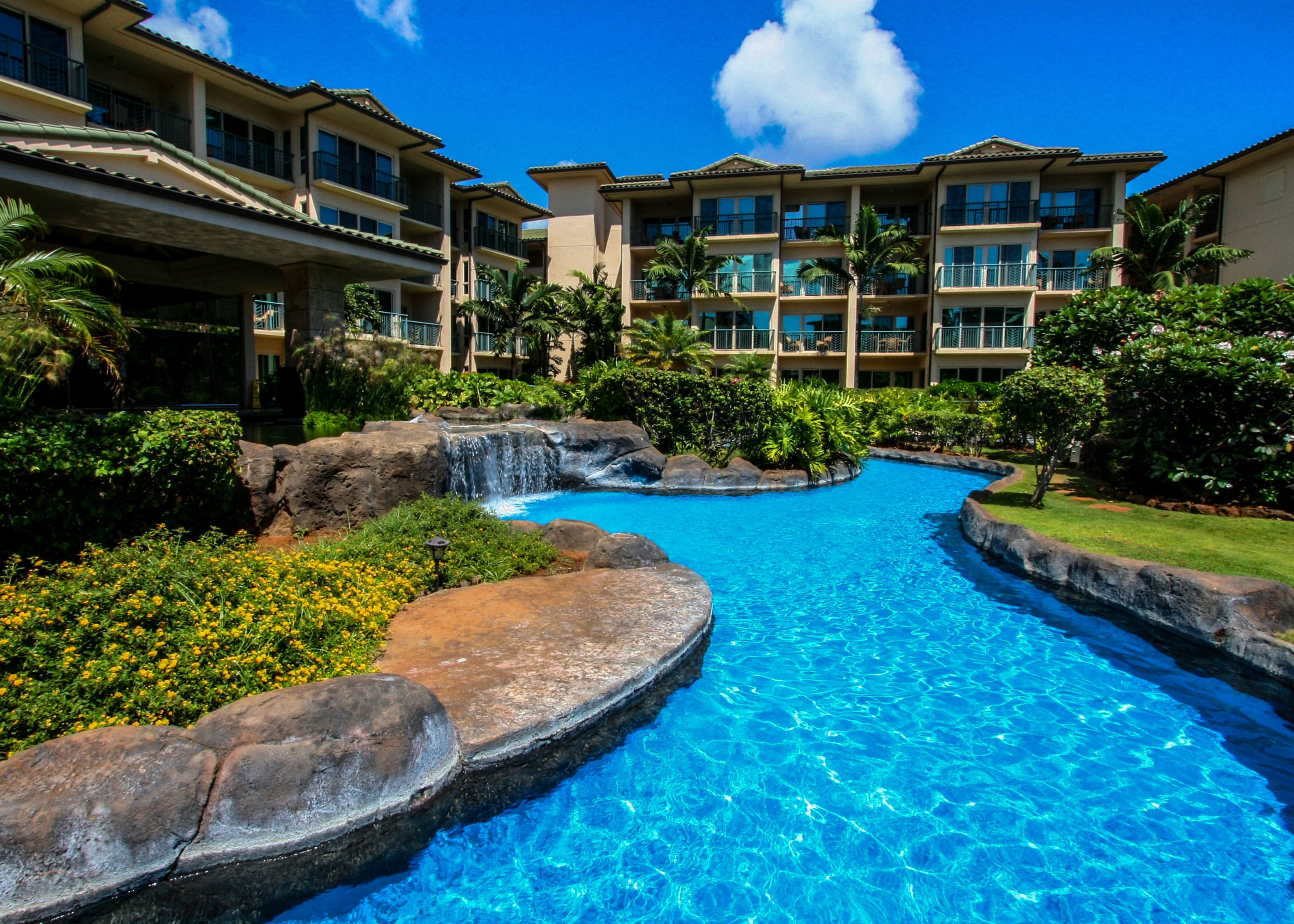 4-820 KUHIO HWY E106
