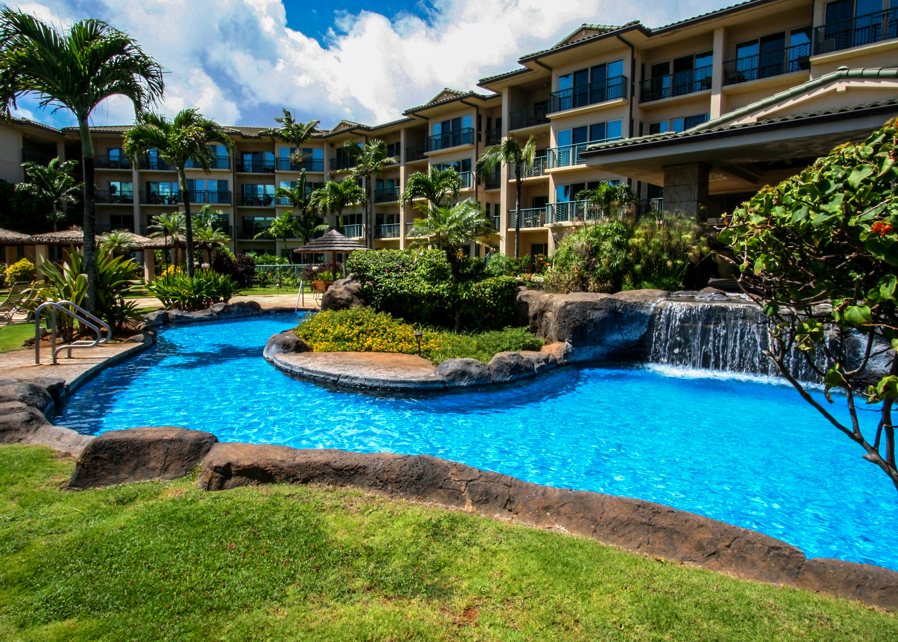 4-820 KUHIO HWY E106