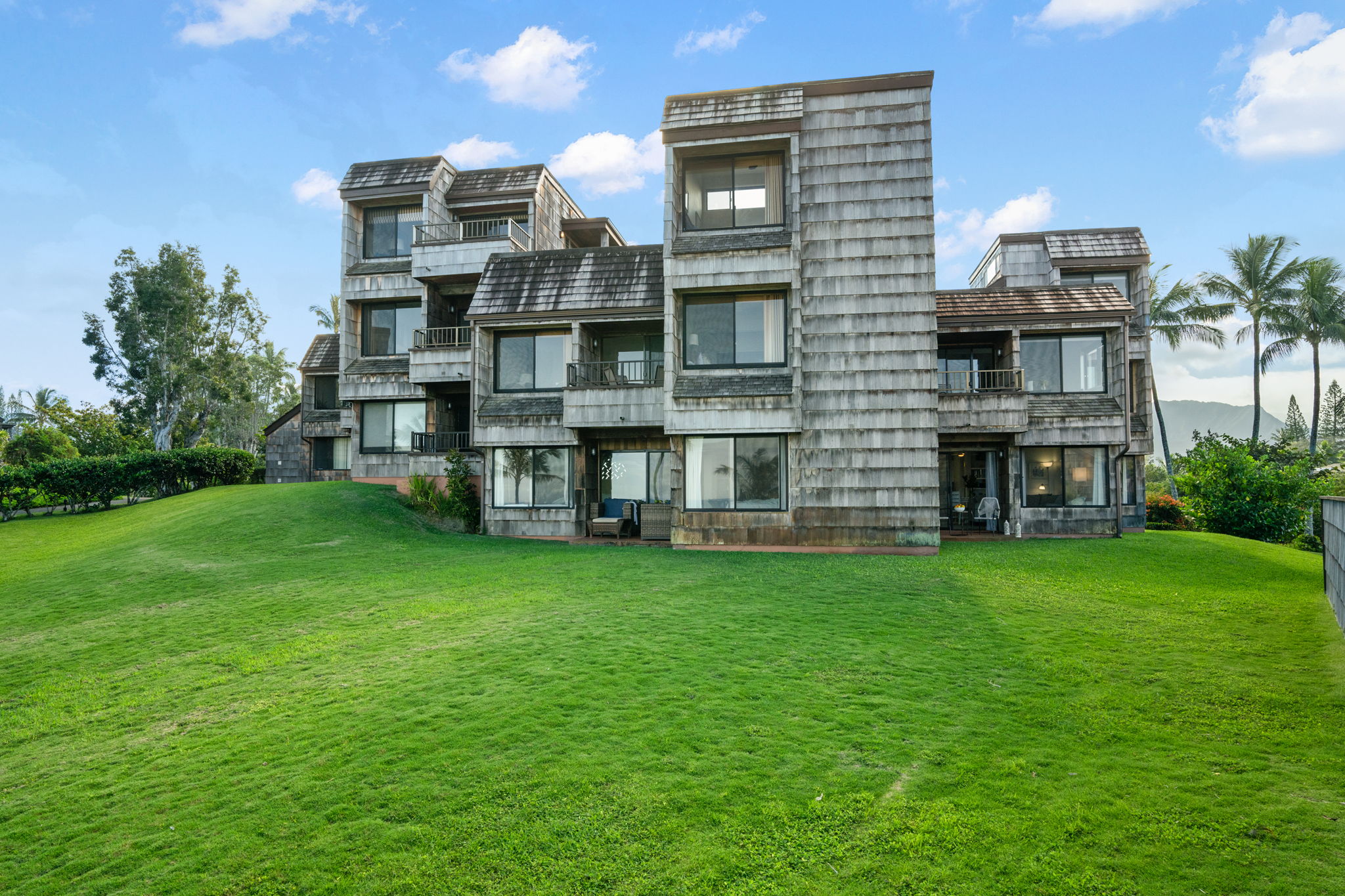 3700 KAMEHAMEHA RD F4