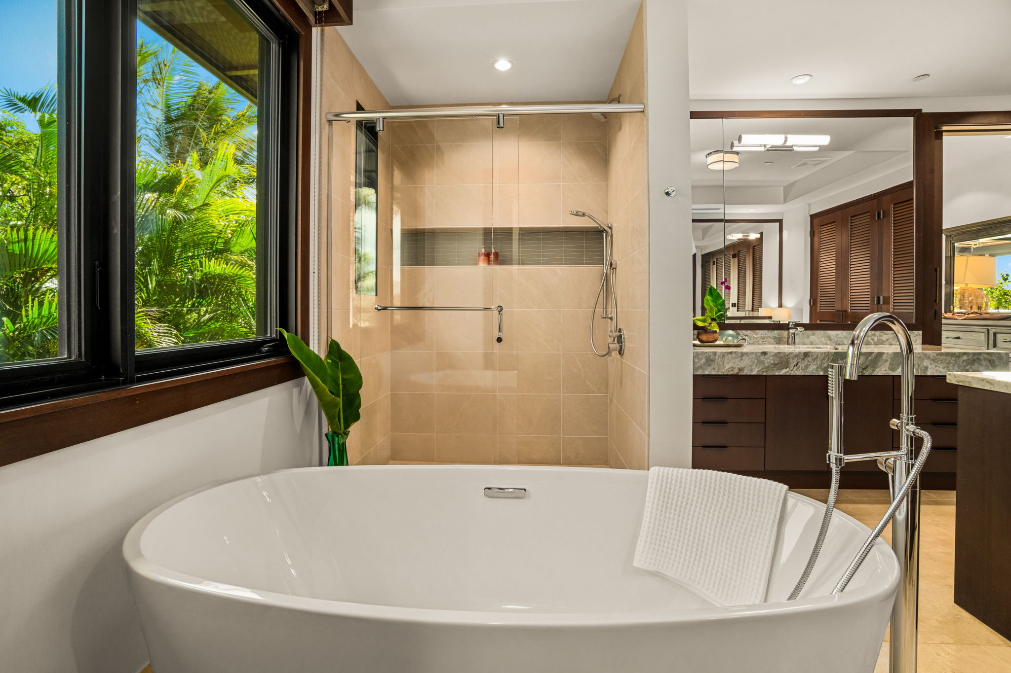 2823 ALA PUALEIKUKUI ST 4