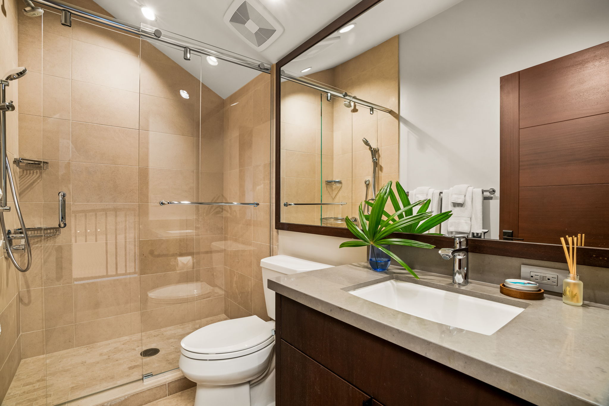 2823 ALA PUALEIKUKUI ST 4