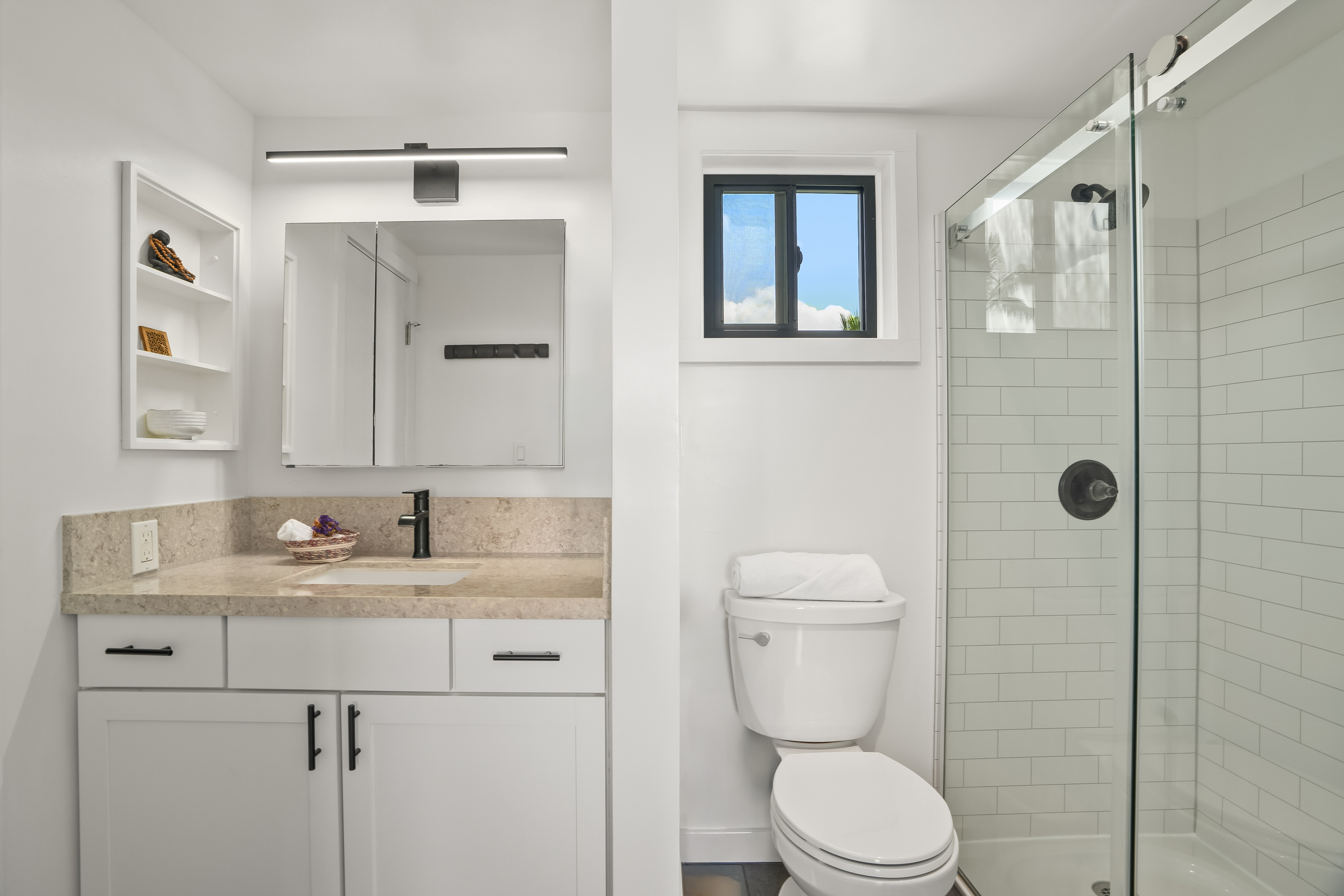 3700 KAMEHAMEHA RD F8