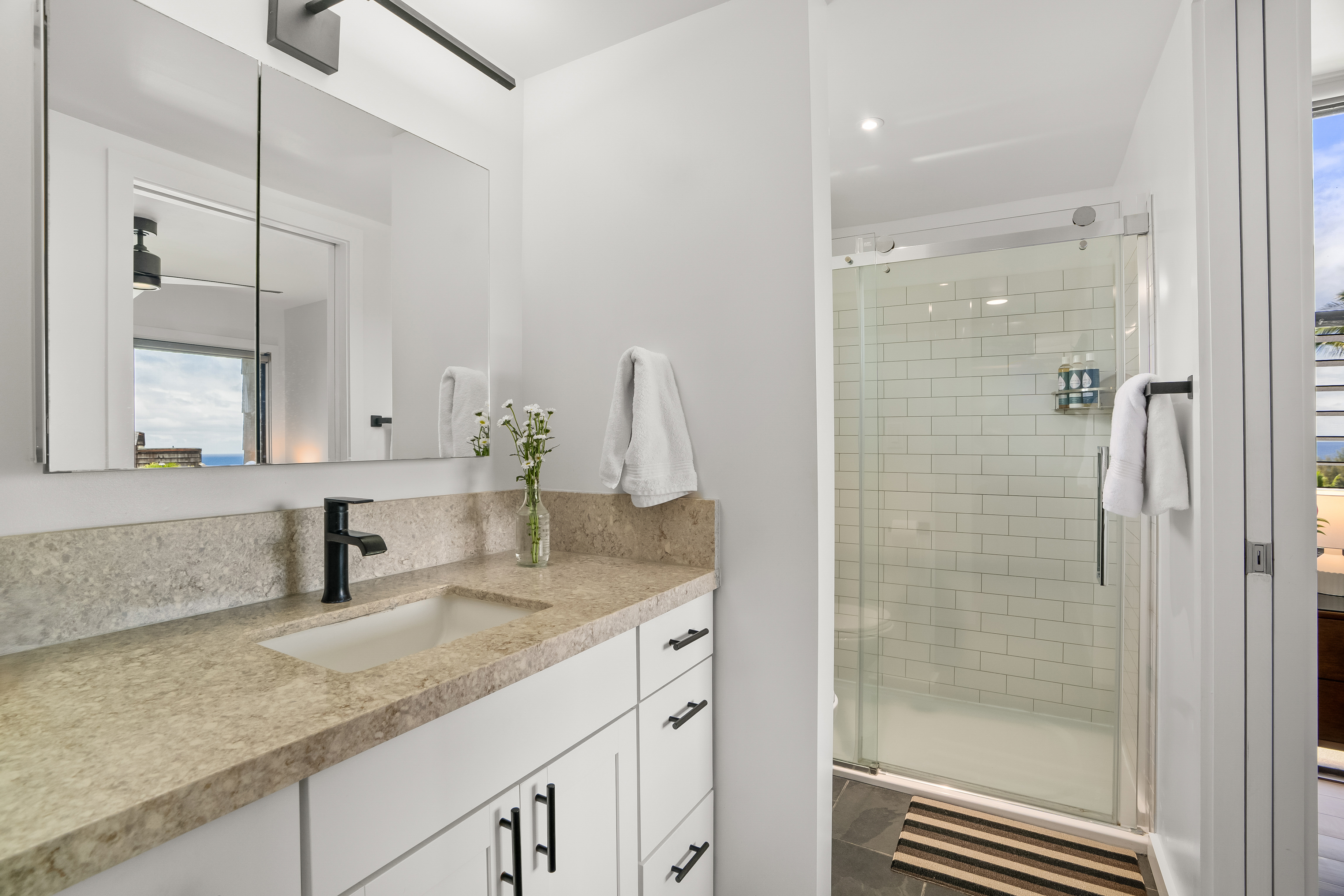 3700 KAMEHAMEHA RD F8