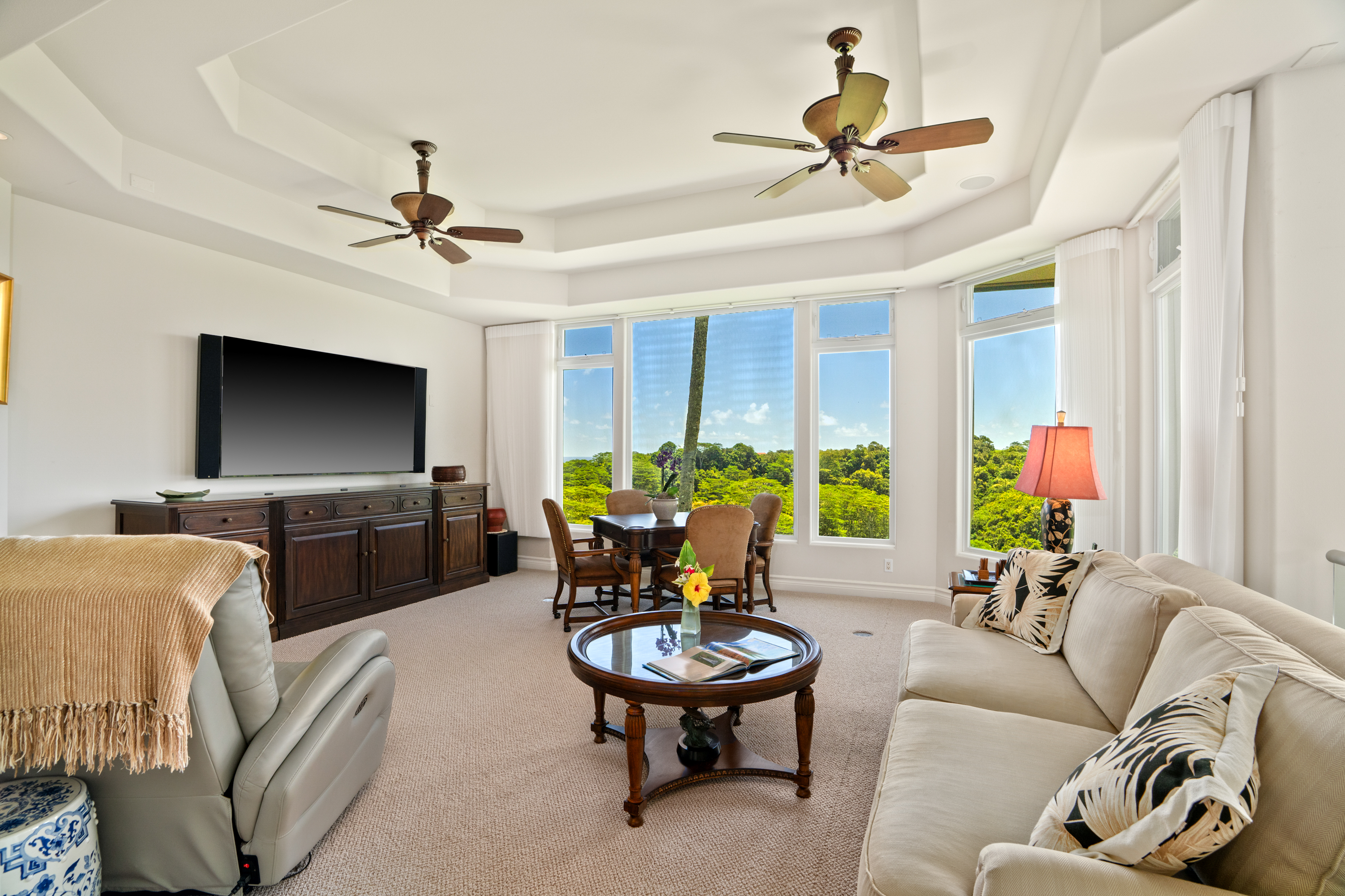 4100 QUEEN EMMA DR 33