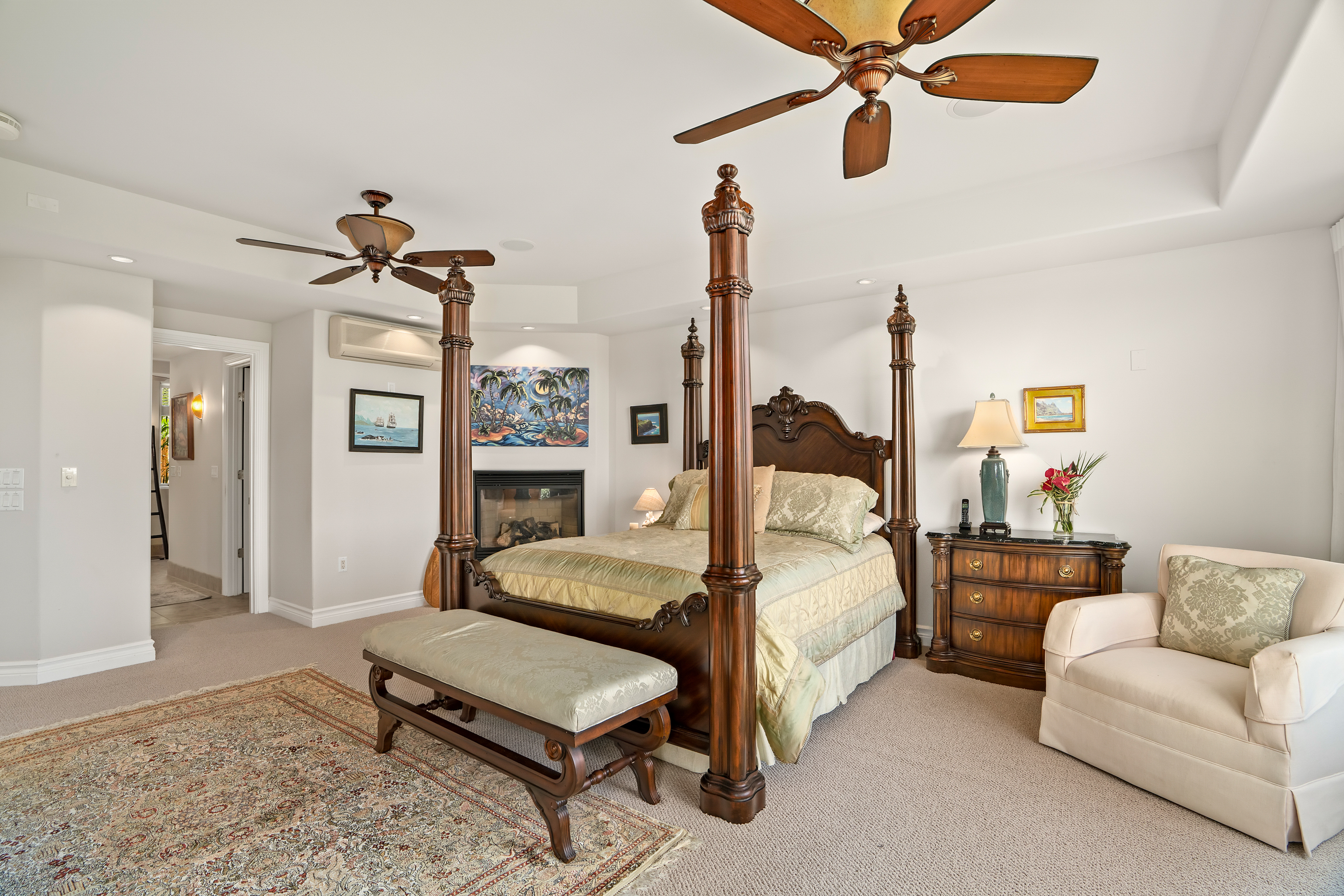 4100 QUEEN EMMA DR 33