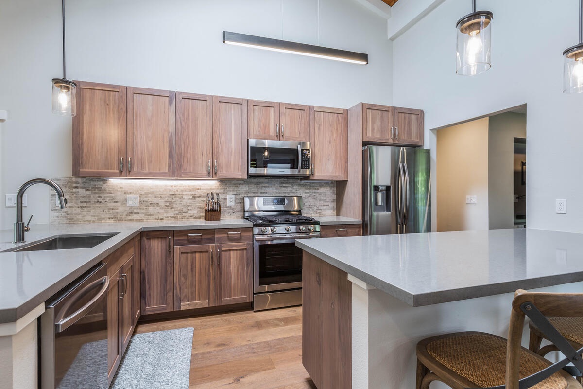 4087 NALANI LN