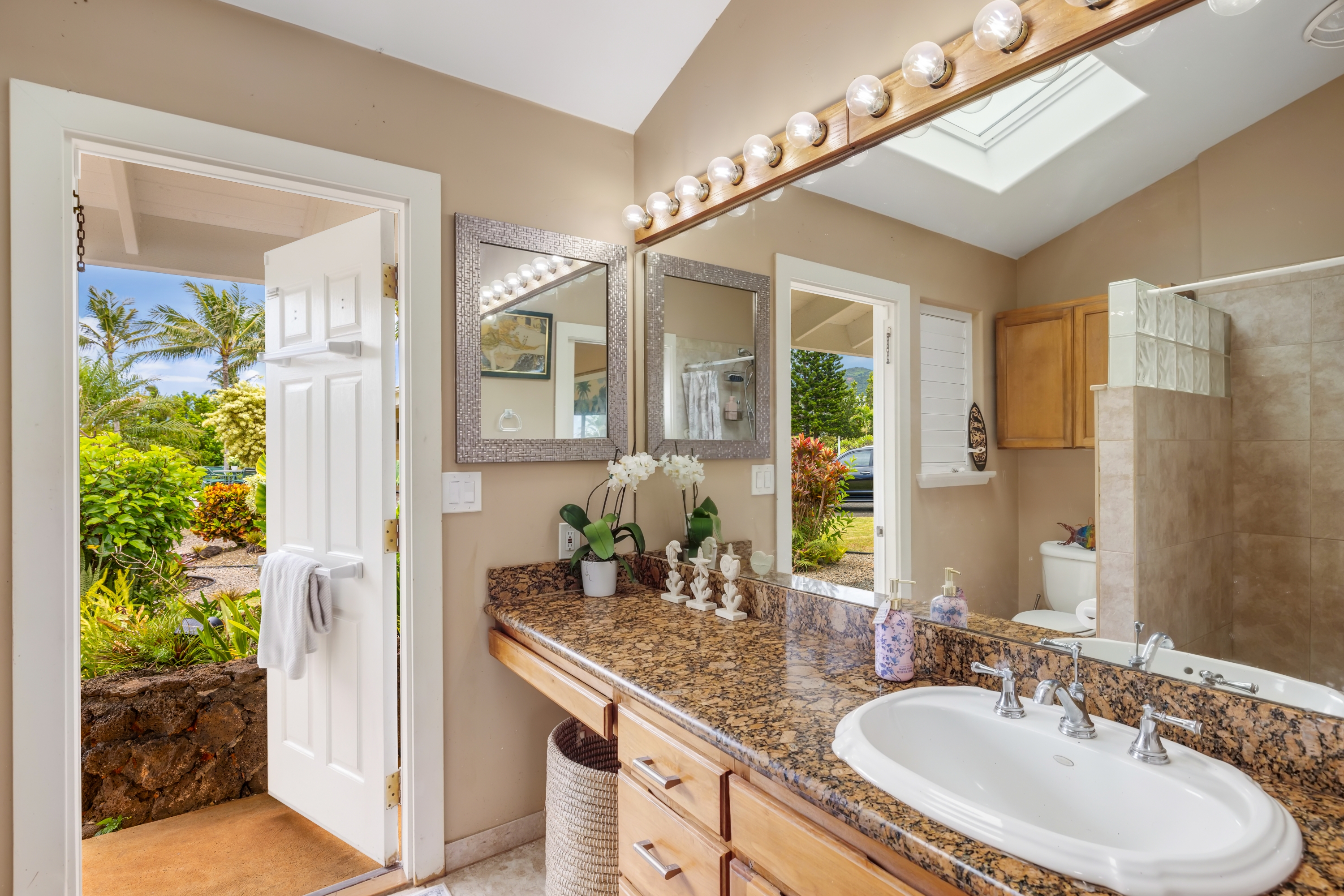 5425-C KALALEA VIEW DR