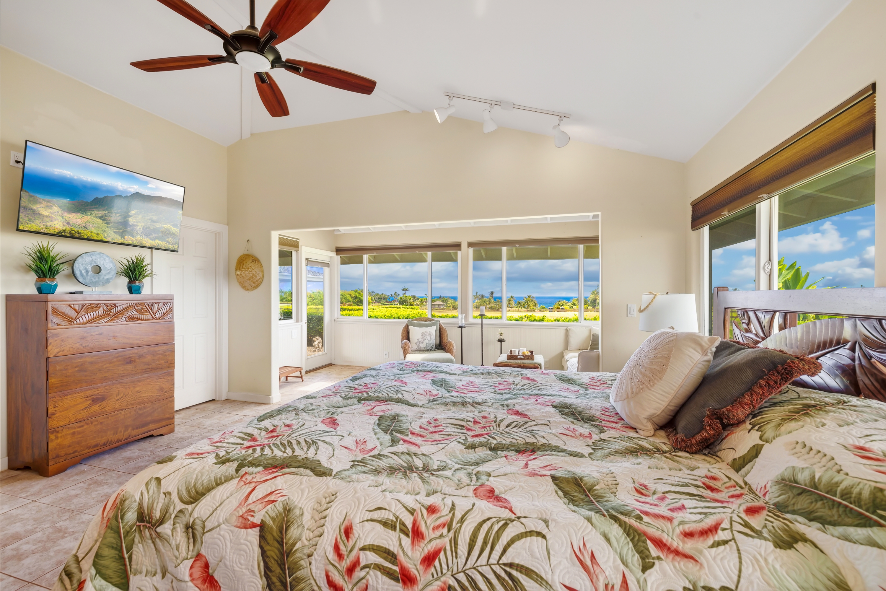 5425-C KALALEA VIEW DR