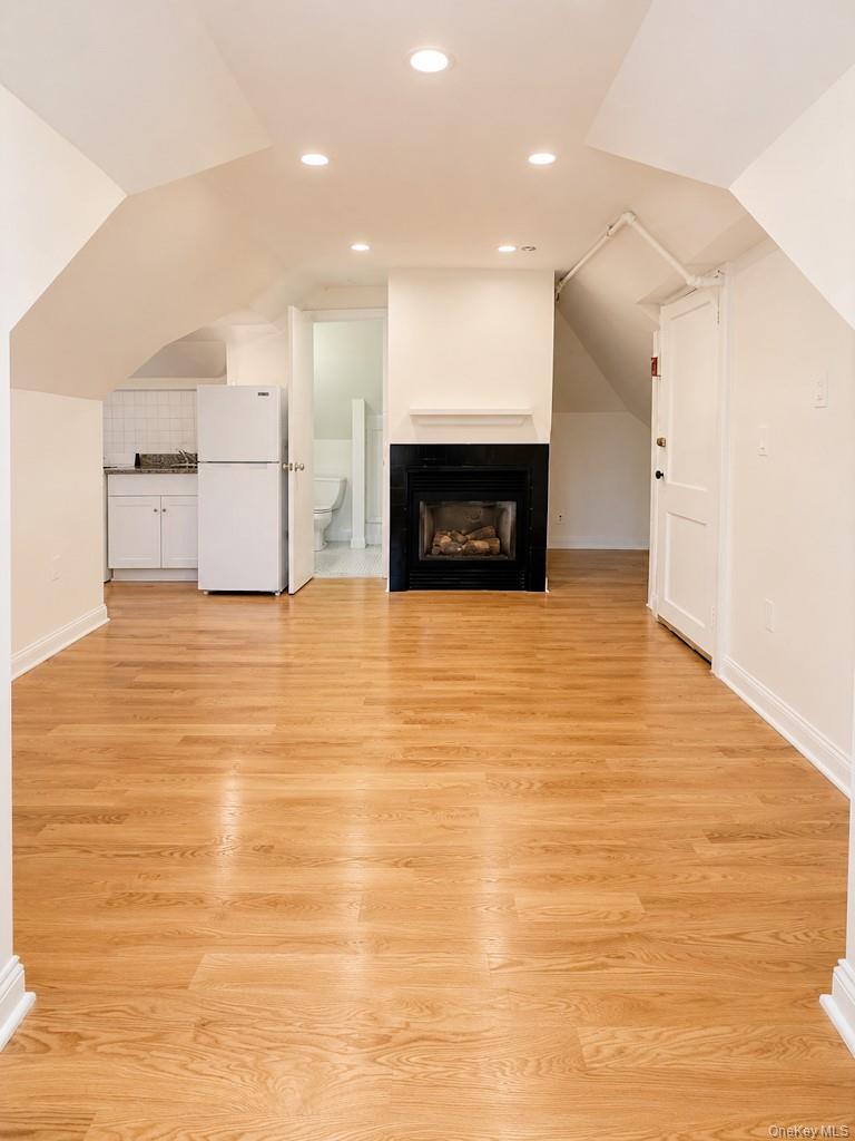 14 S Highland Avenue Unit: 4