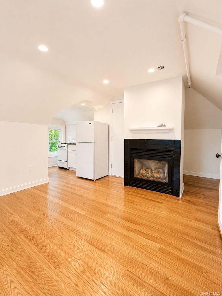 14 S Highland Avenue Unit: 4