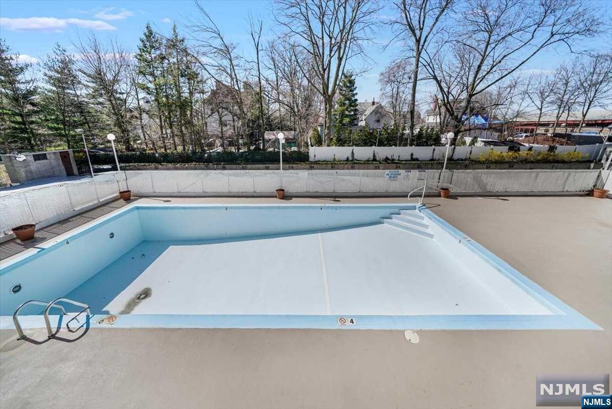 277 Prospect Avenue 11H