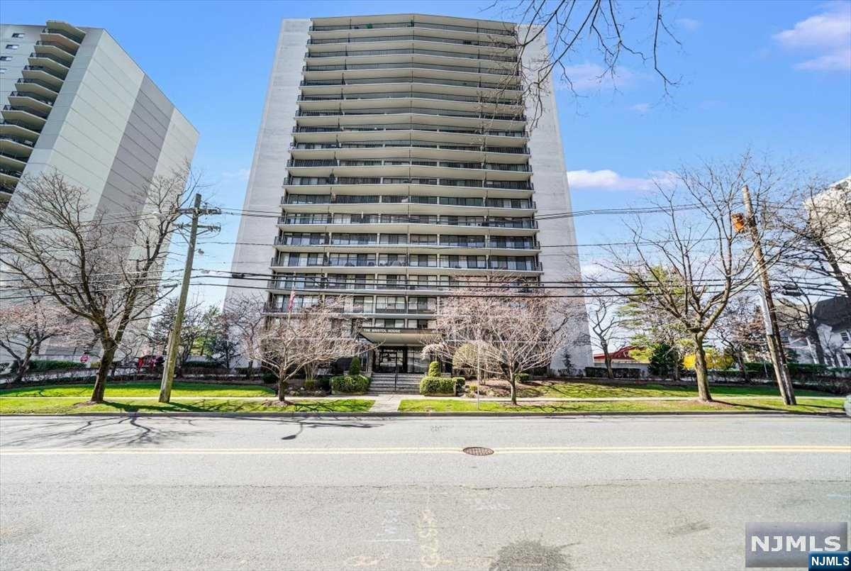 277 Prospect Avenue 11H