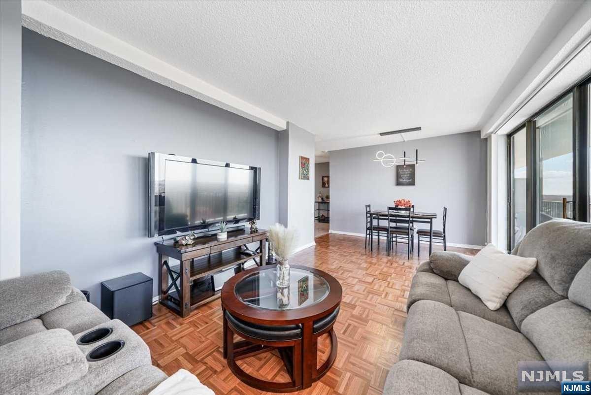277 Prospect Avenue 11H
