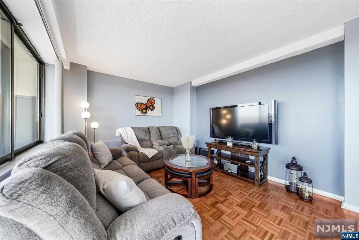 277 Prospect Avenue 11H