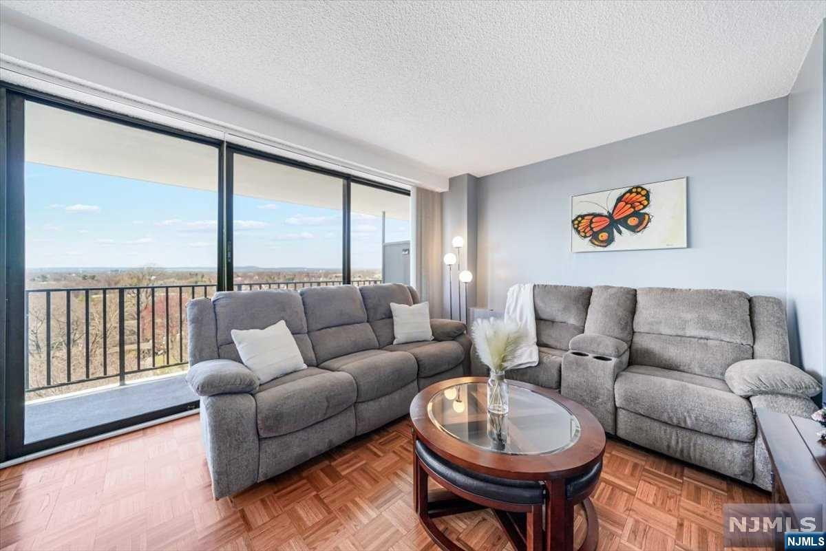277 Prospect Avenue 11H