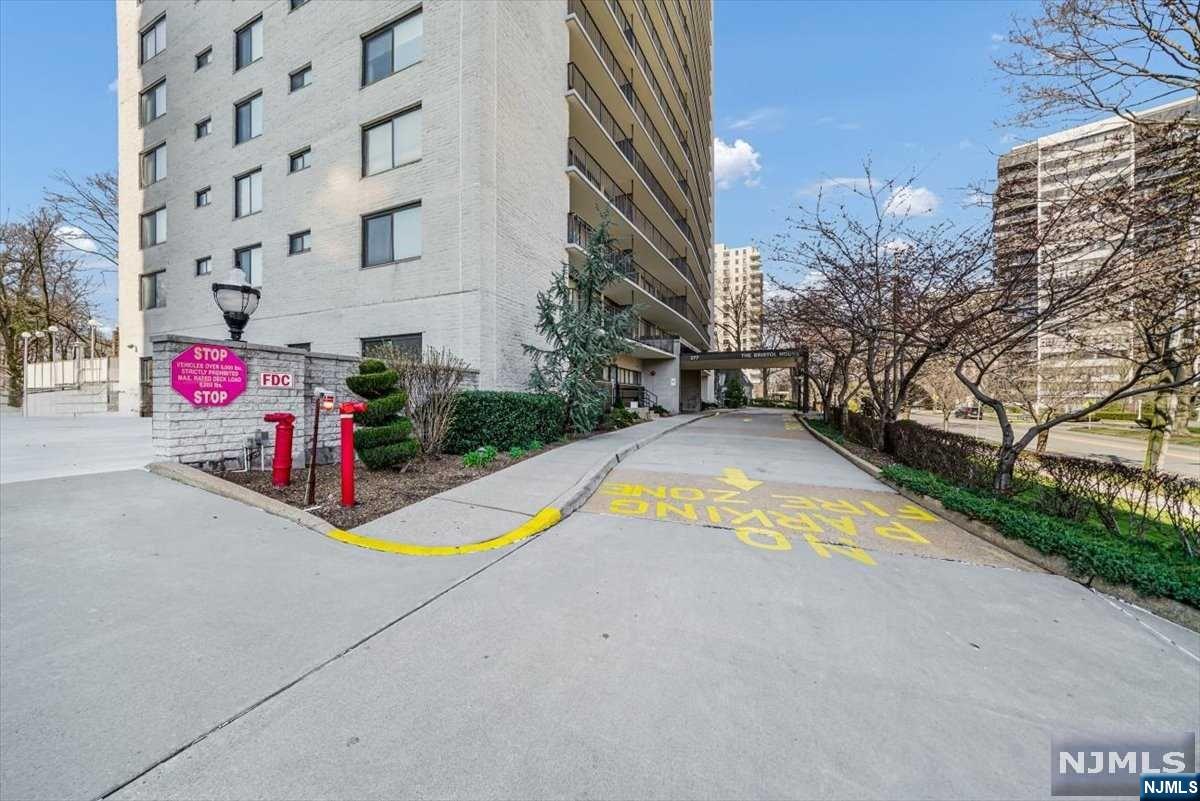 277 Prospect Avenue 11H