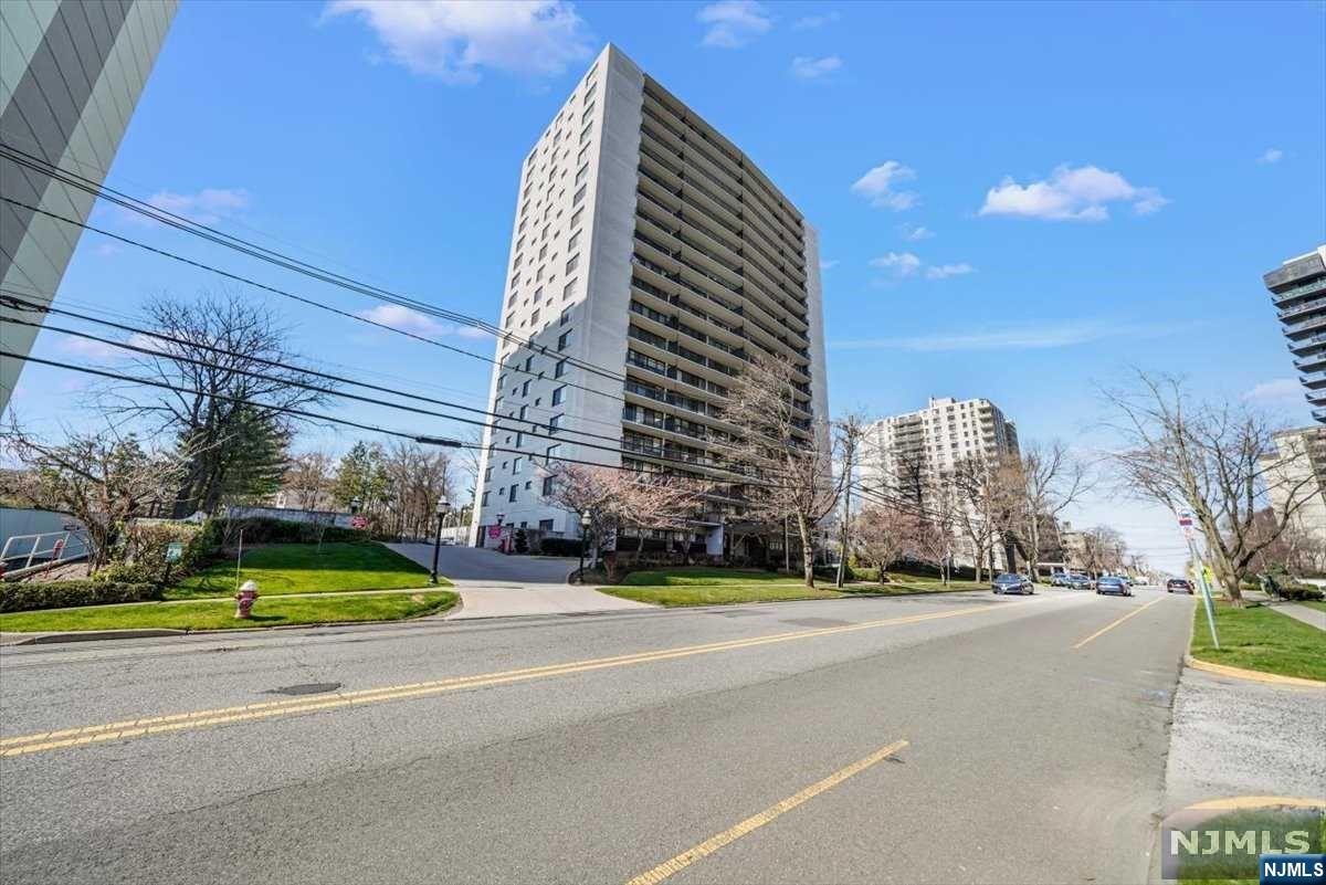 277 Prospect Avenue 11H