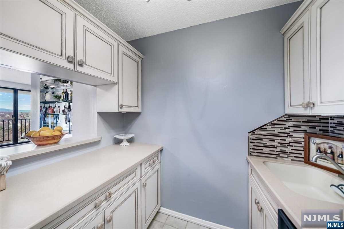 277 Prospect Avenue 11H