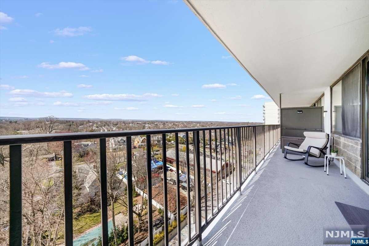 277 Prospect Avenue 11H