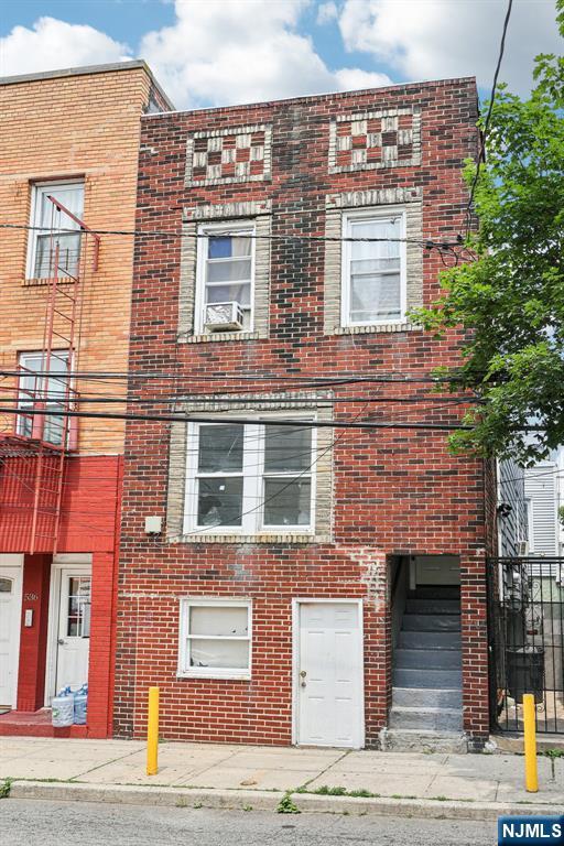 534 Lincoln Street