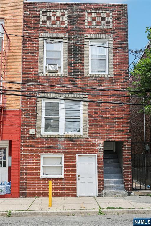 534 Lincoln Street