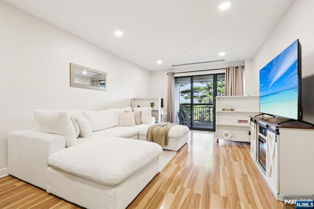 1 Orient Way 204