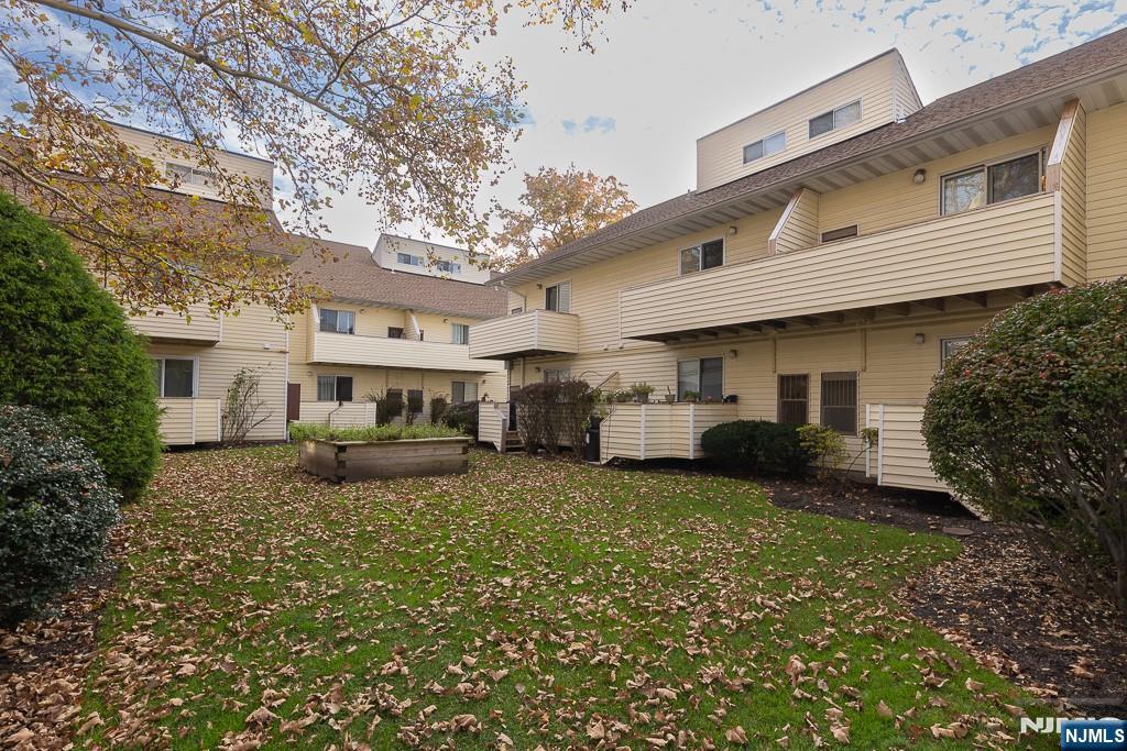 156 Liberty Street 16