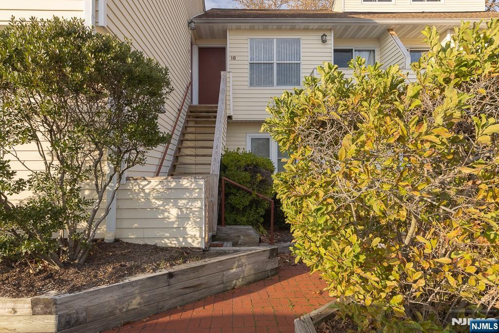 156 Liberty Street 16
