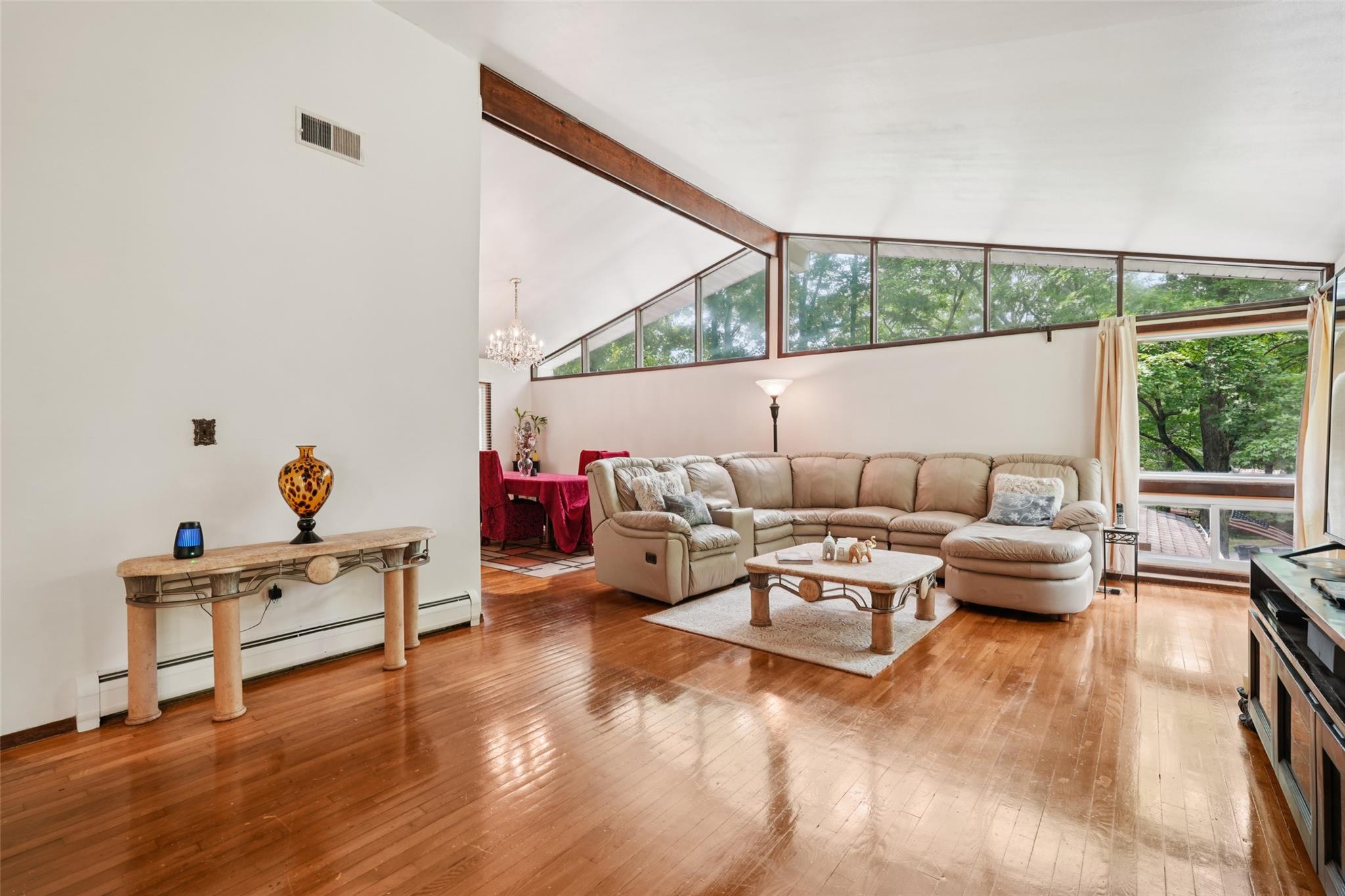 11 Lancaster Lane