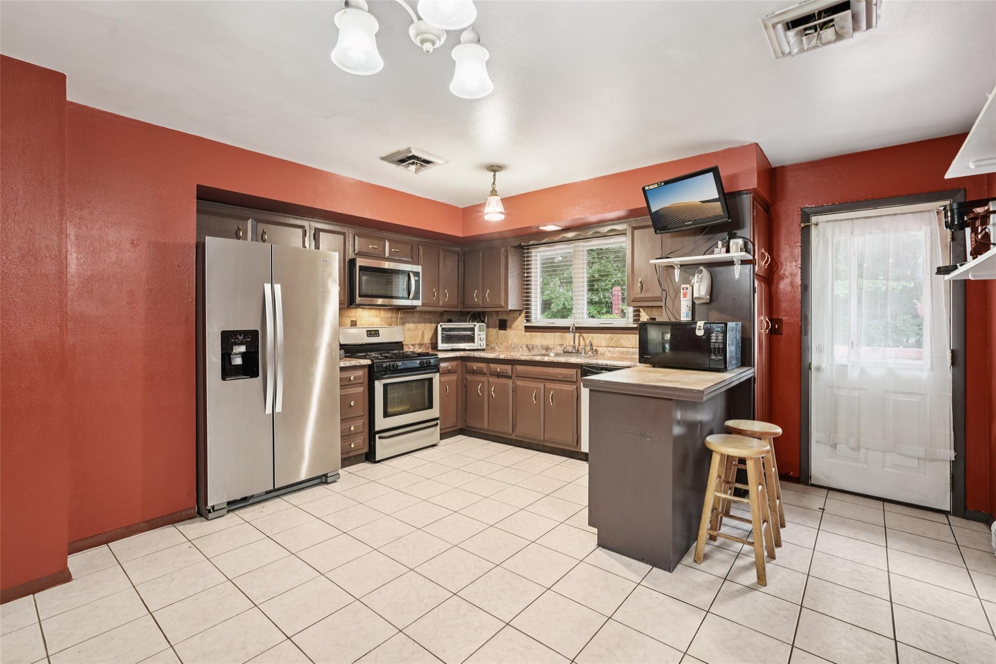 11 Lancaster Lane