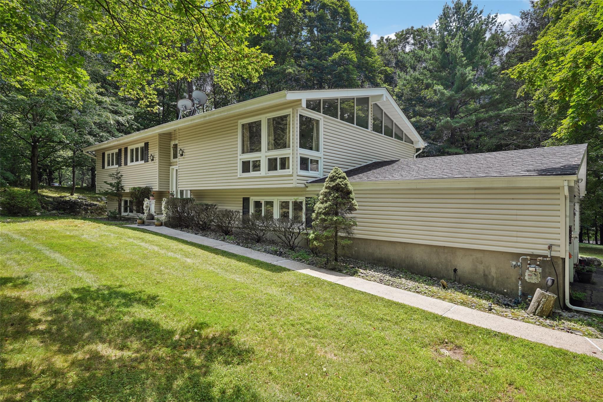11 Lancaster Lane
