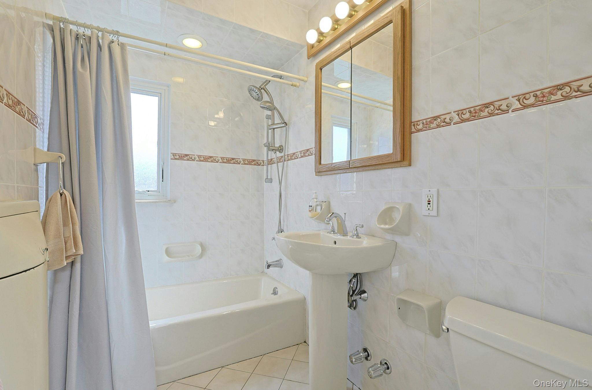 1988 B Powell Avenue