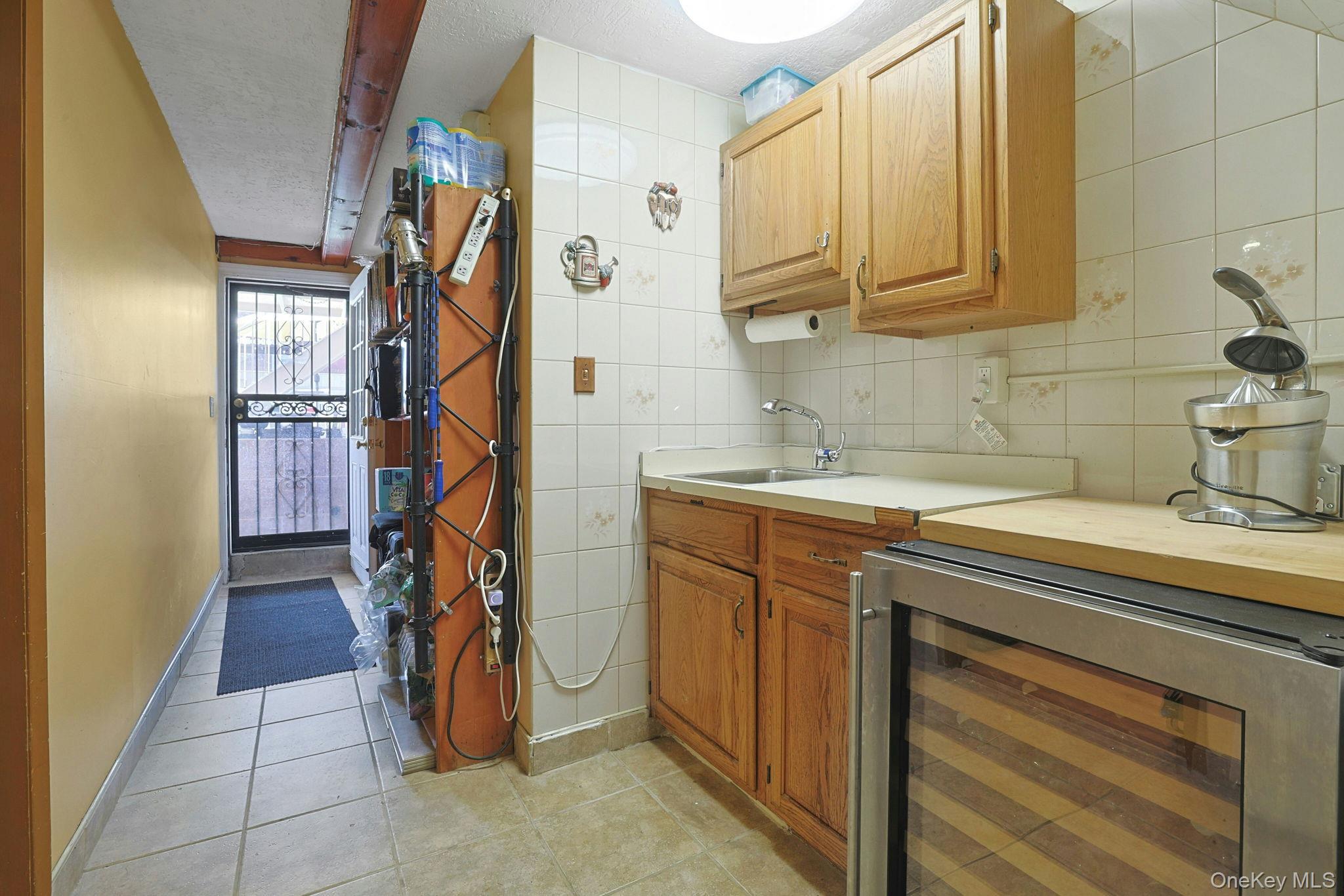 1988 B Powell Avenue