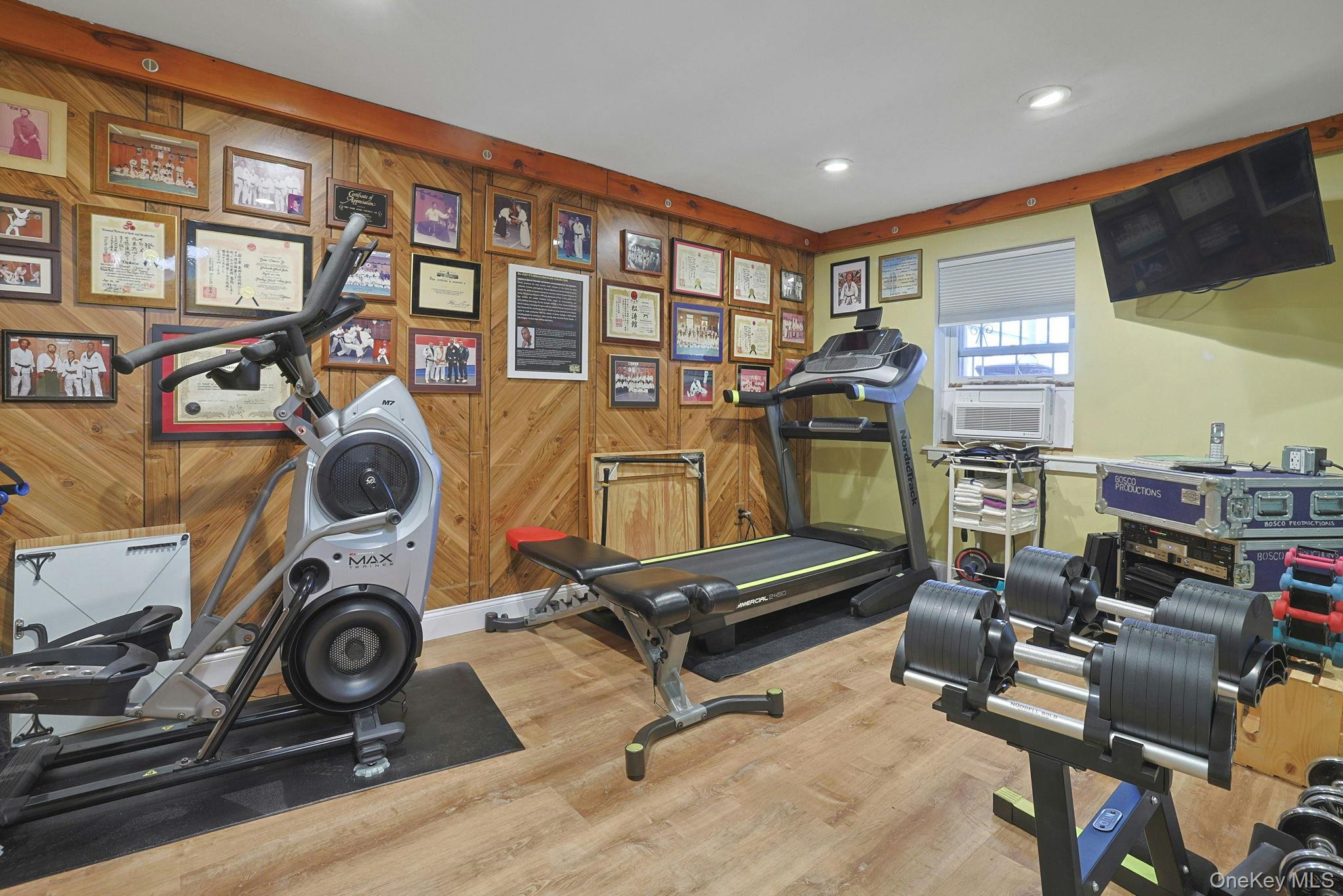 1988 B Powell Avenue