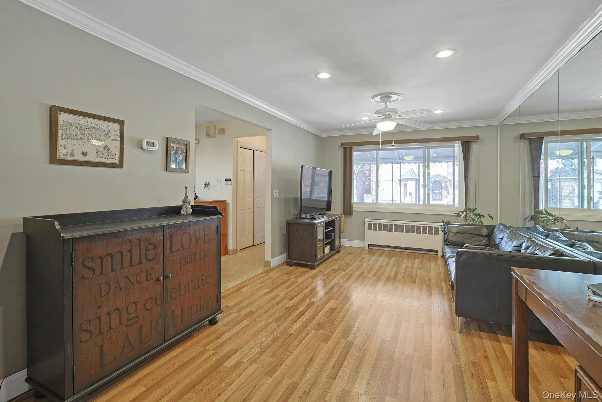 1988 B Powell Avenue