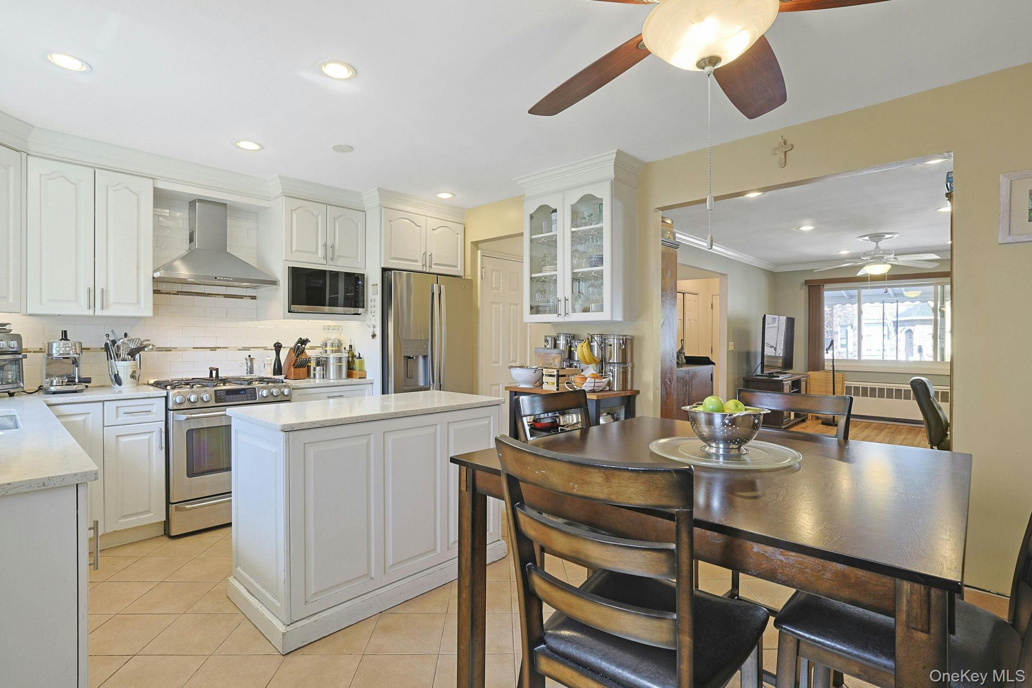 1988 B Powell Avenue